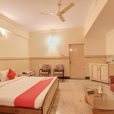 Oyo 12985 Sabharwal Viceroy Hotel Bangalore Buitenkant foto